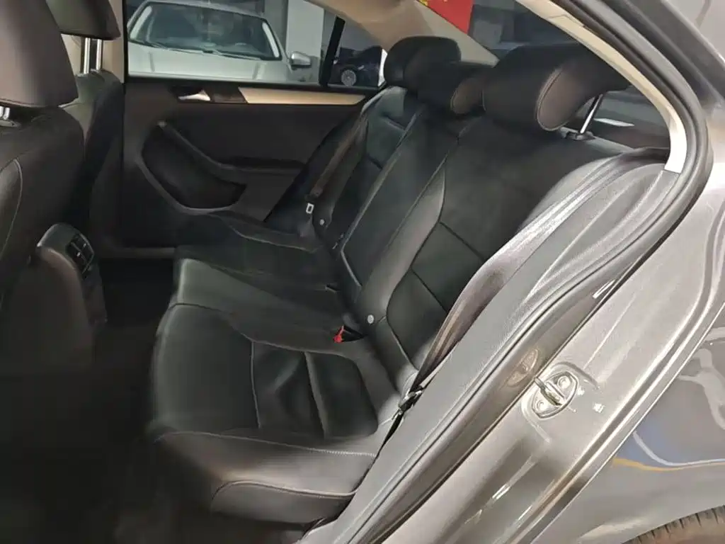 Volkswagen Sagitar — миниатюра 17