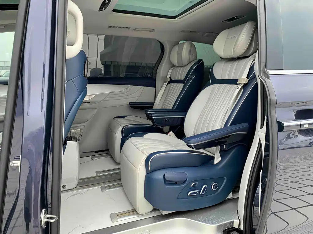 Roewe iMAX8 — миниатюра 9