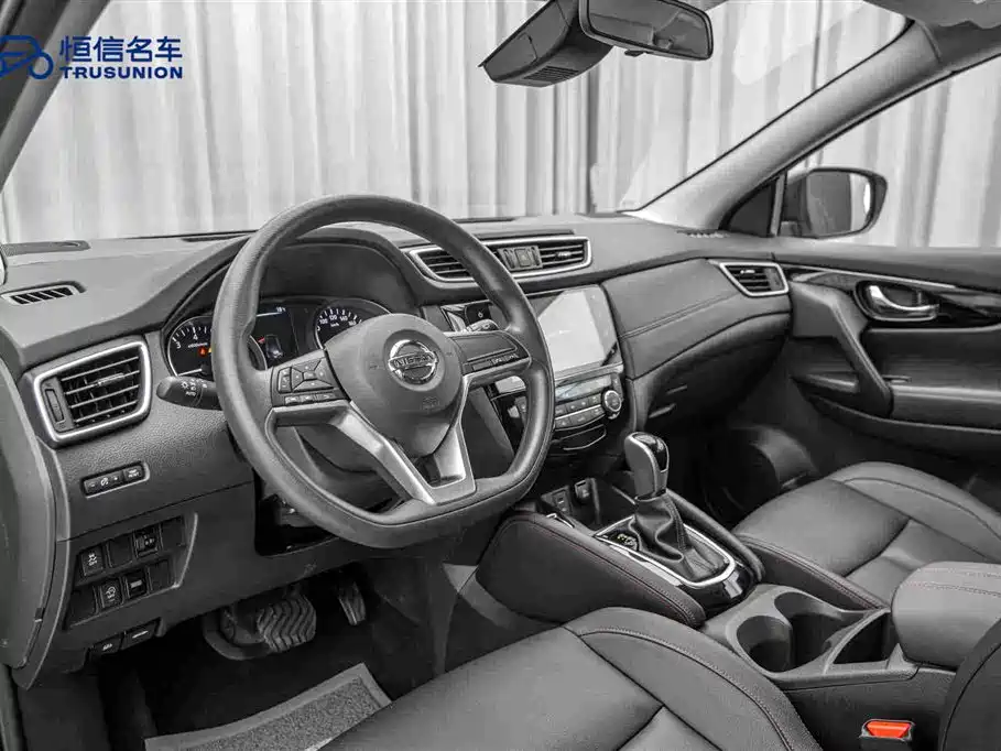 Nissan Qashqai — миниатюра 12