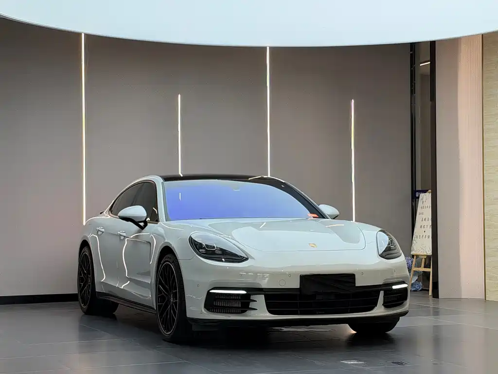 Porsche Panamera — миниатюра 3