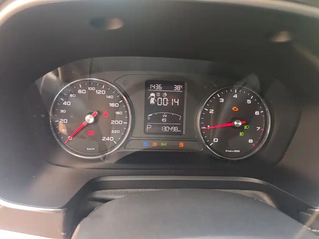 Roewe RX5 — миниатюра 12