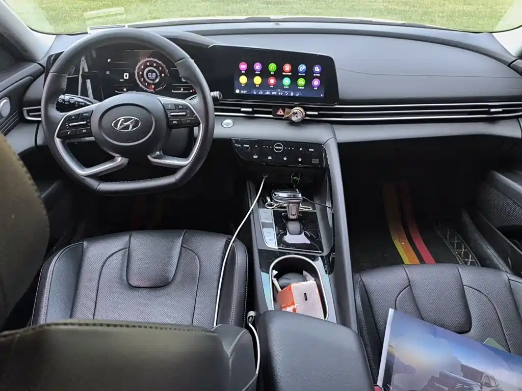Hyundai Elantra — миниатюра 10