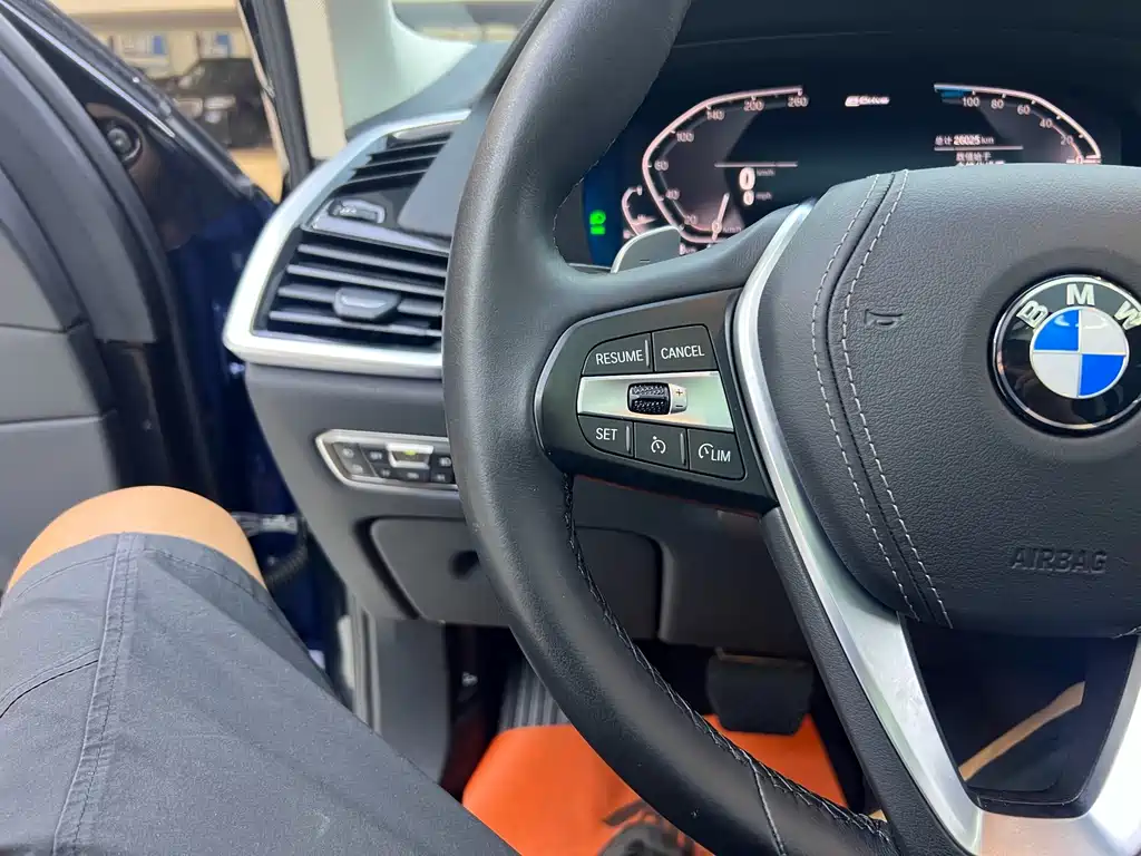 BMW X5 New Energy (Import) — миниатюра 6