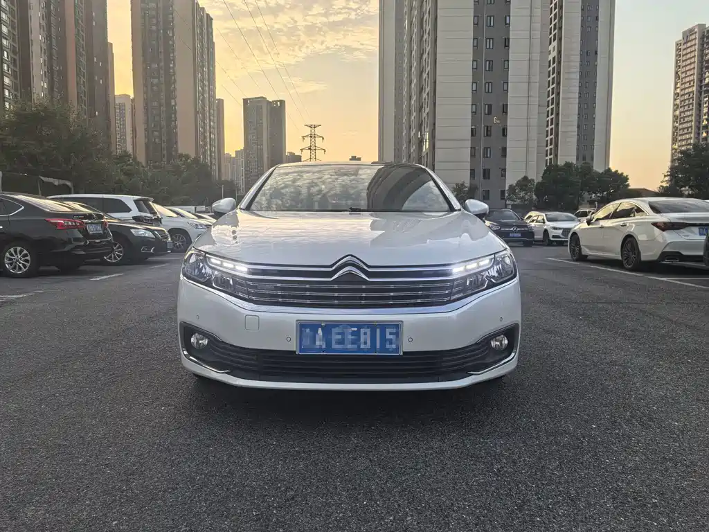 Citroen C6 — миниатюра 2