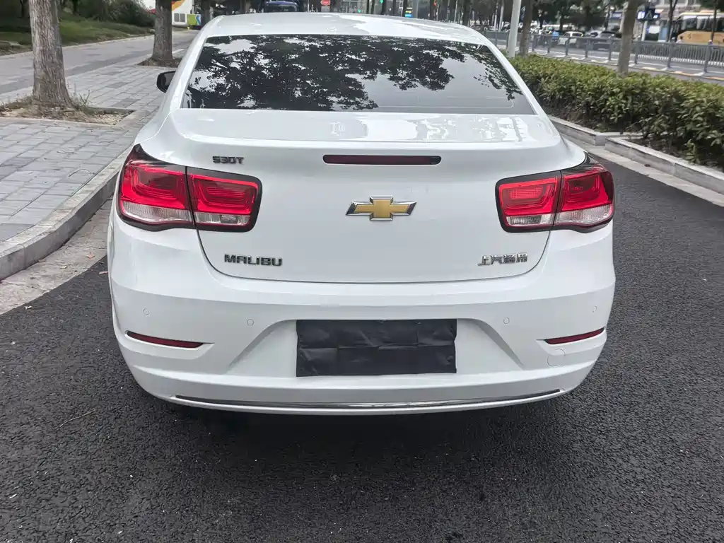 Chevrolet Malibu — миниатюра 10