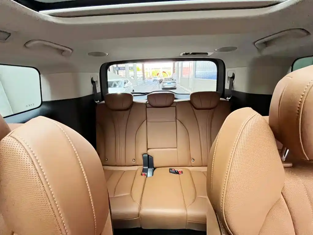 Hongqi Hongqi HQ9 — миниатюра 13