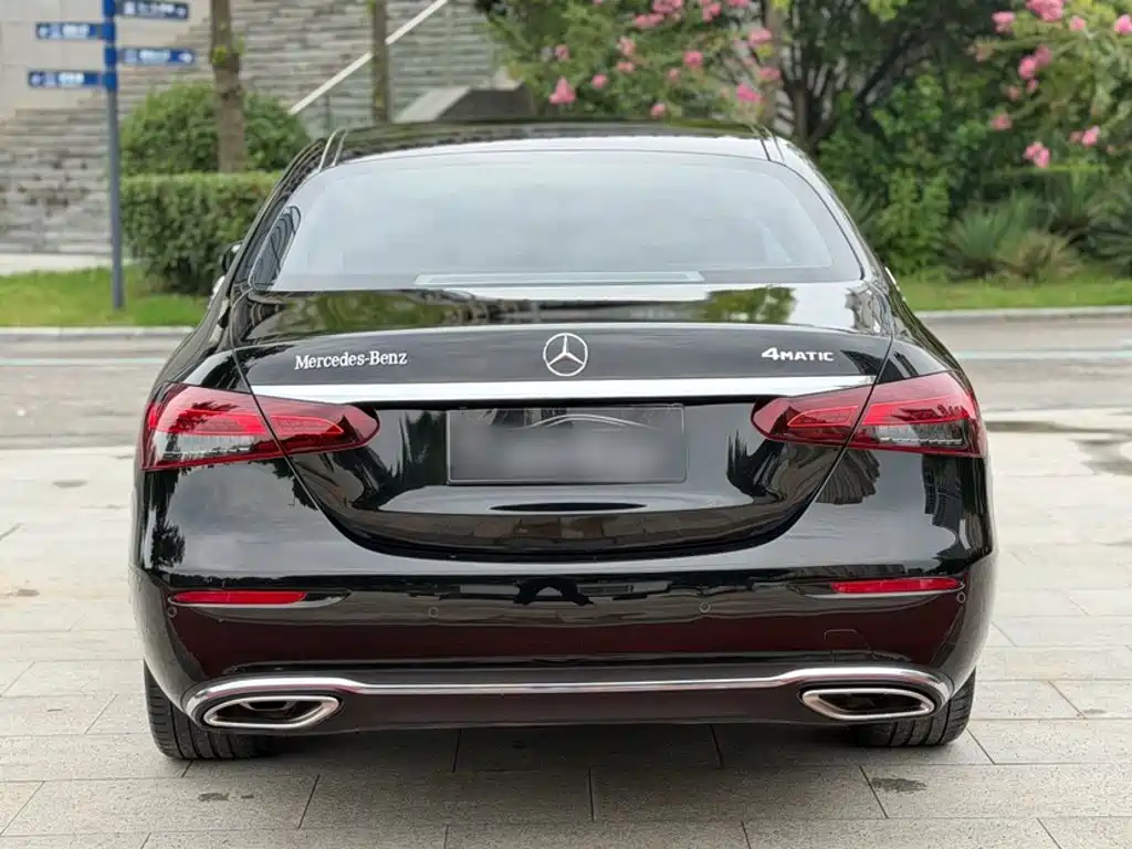 Mercedes-Benz E-Class — миниатюра 10