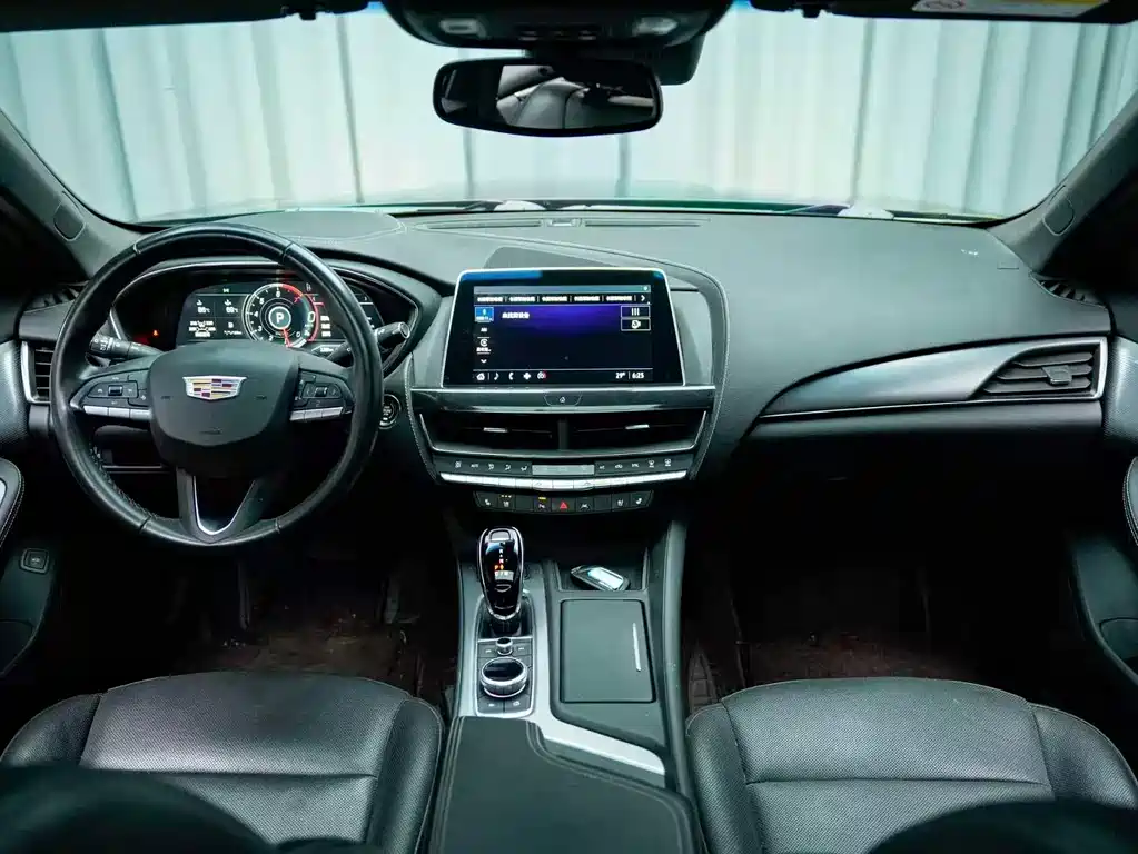 Cadillac CT5 — миниатюра 6