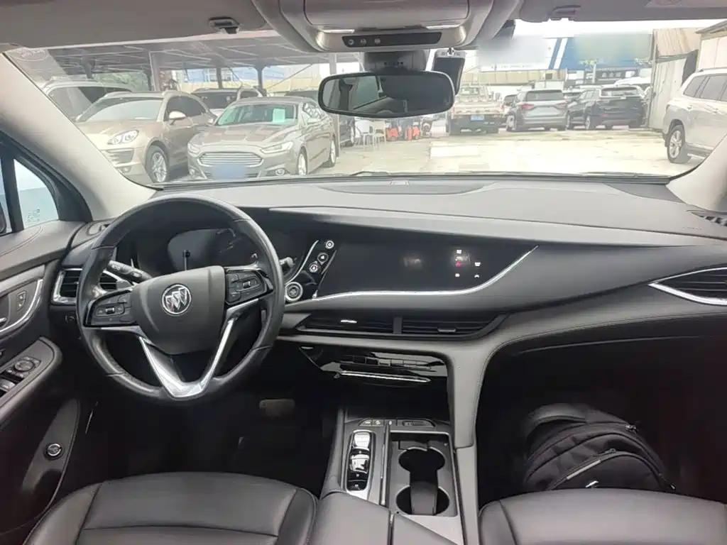 Buick Enclave — миниатюра 10