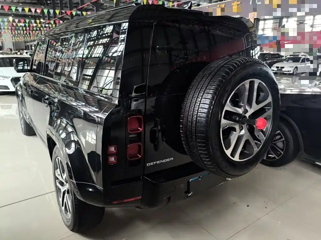 Land Rover Defender — миниатюра 5