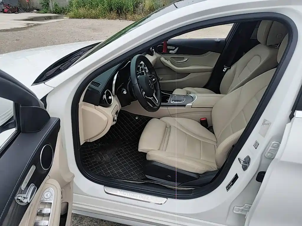 Mercedes-Benz C-Class — миниатюра 16