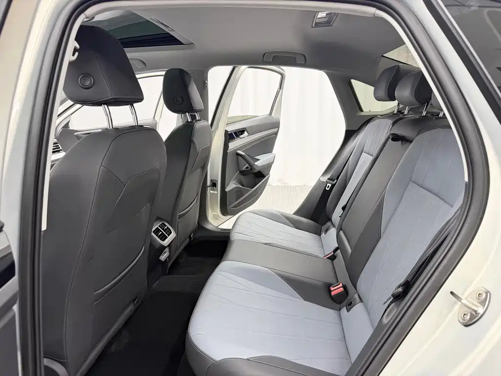 Volkswagen Lavida — миниатюра 10