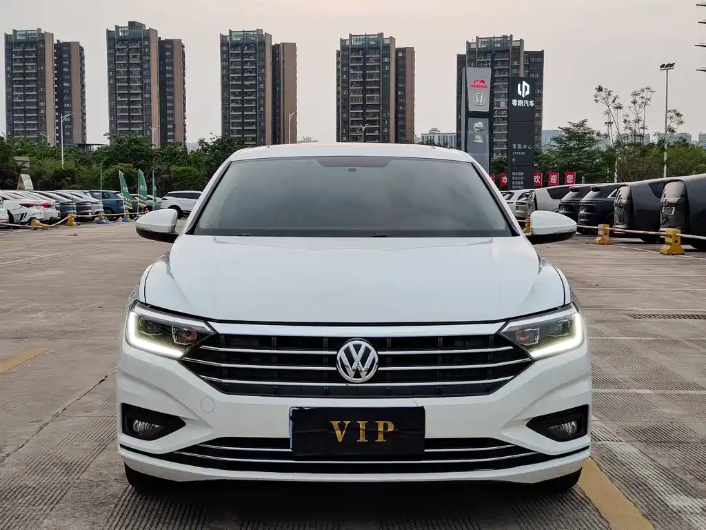 Volkswagen Sagitar 2022