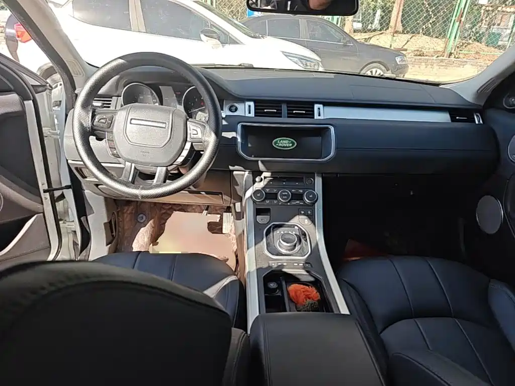 Land Rover Evoque — миниатюра 10