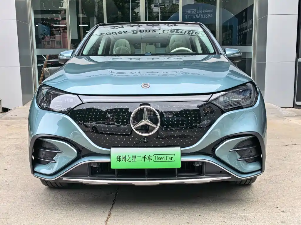 Mercedes-Benz EQE SUV — миниатюра 2