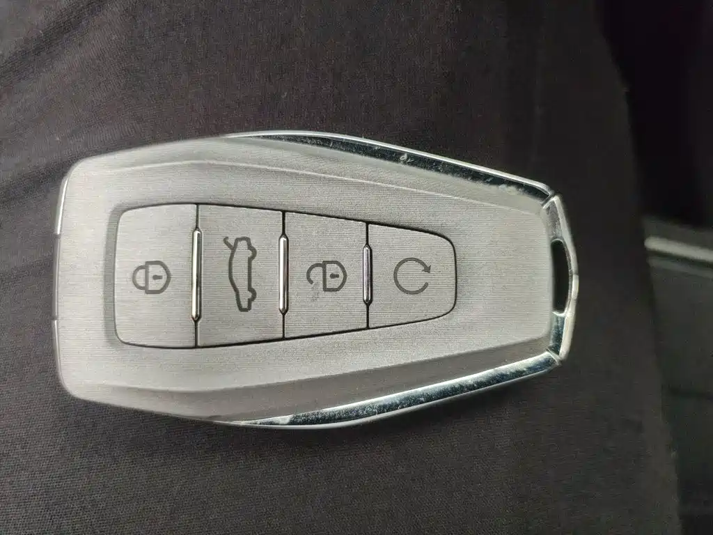 Geely Binyue — миниатюра 12