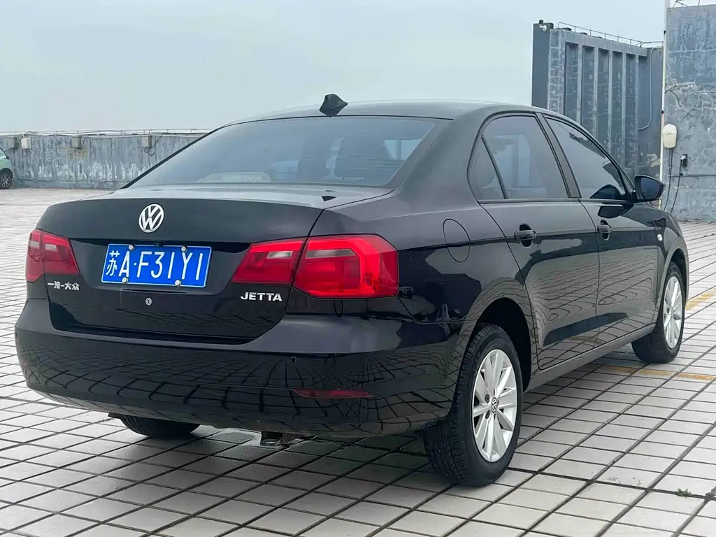 Volkswagen Jetta — миниатюра 6