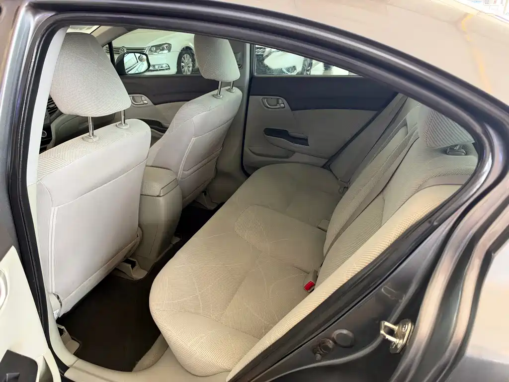 Honda Civic — миниатюра 12