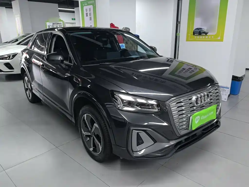Audi Q2L e-tron — миниатюра 4