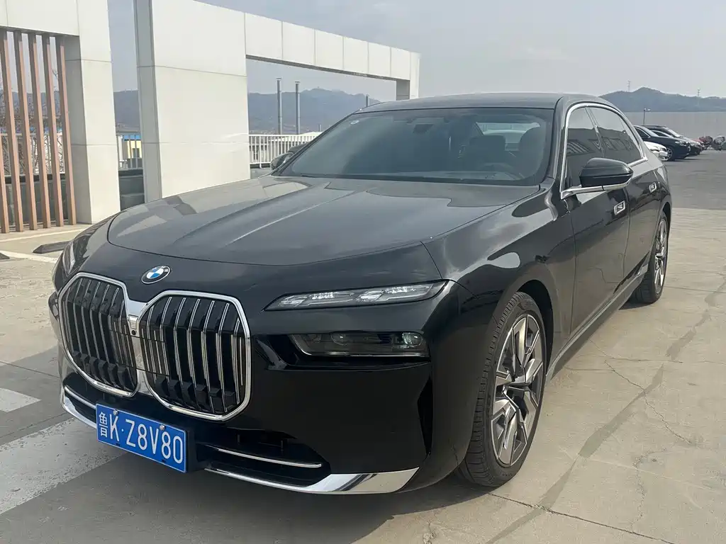 BMW 7 Series 2024