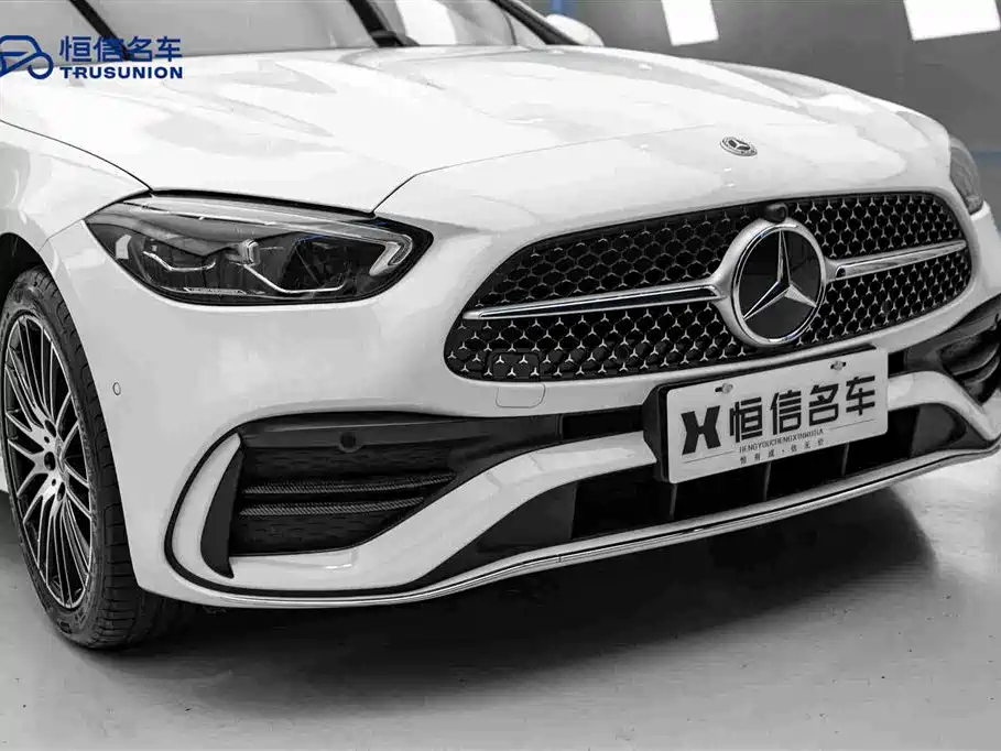 Mercedes-Benz C-Class — миниатюра 9