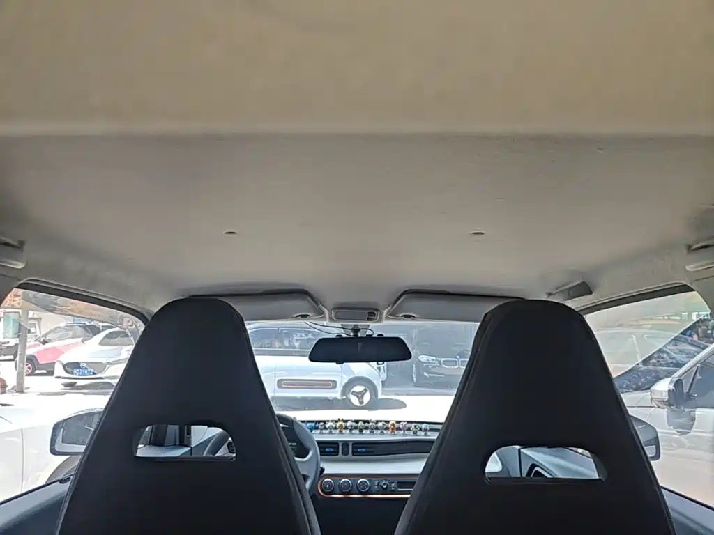 Wuling MINIEV — миниатюра 18