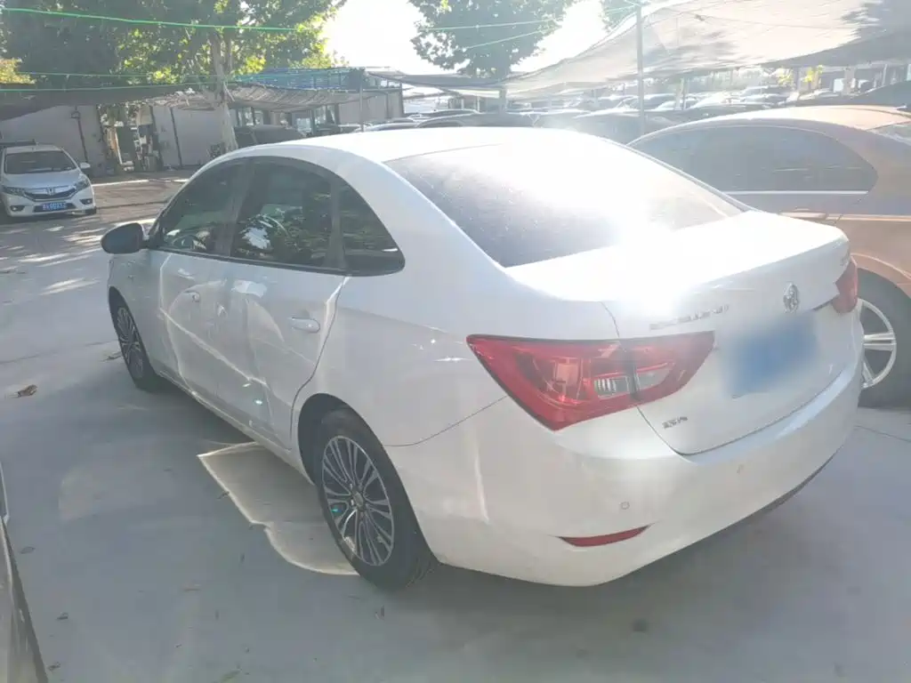 Buick Excelle — миниатюра 5