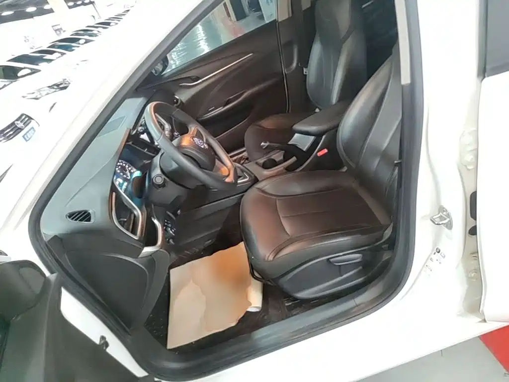 Buick Excelle — миниатюра 15