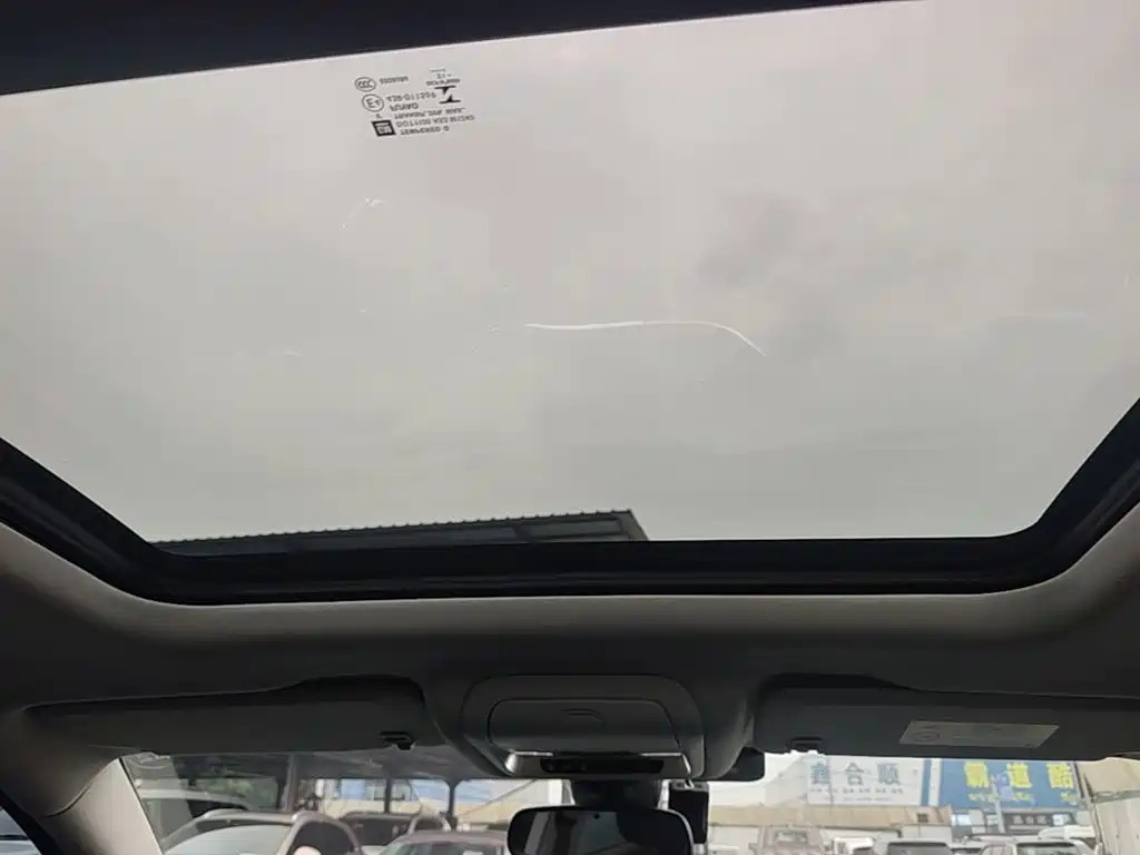Buick Enclave — миниатюра 18