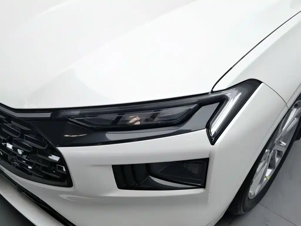 Ford Mondeo — миниатюра 7