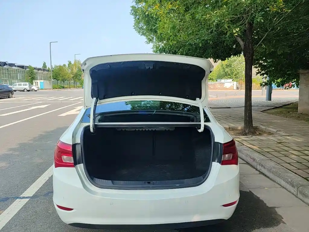 Buick Excelle — миниатюра 19
