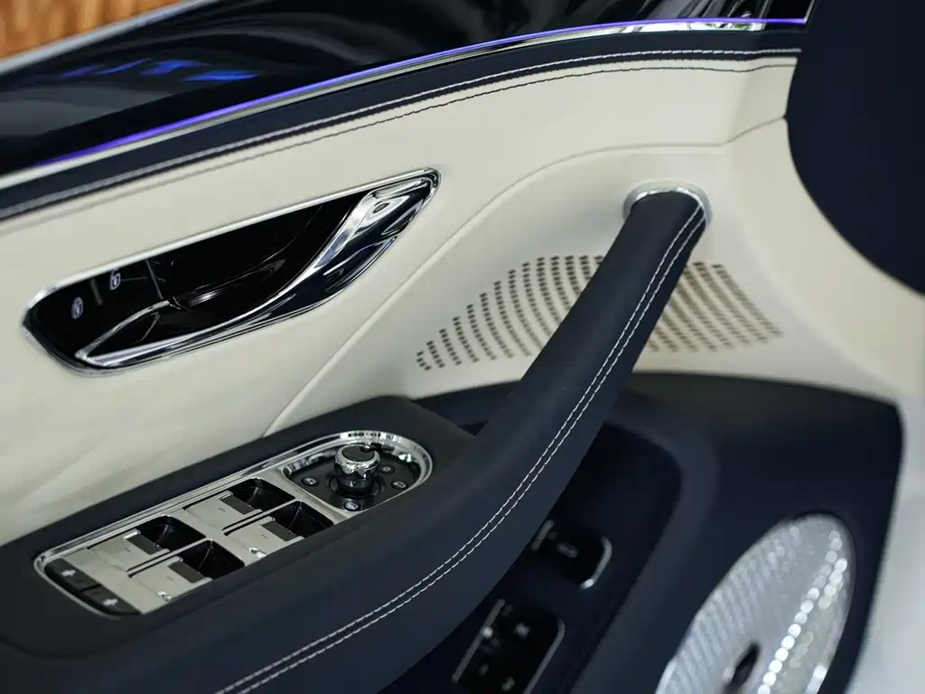 Bentley Flying Spur — миниатюра 17
