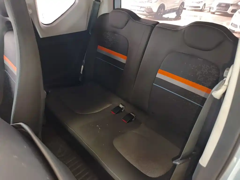 Wuling MINIEV — миниатюра 17