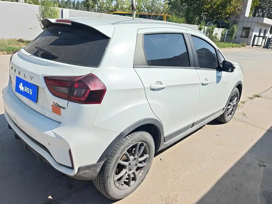 Geely Vision X3 — миниатюра 3