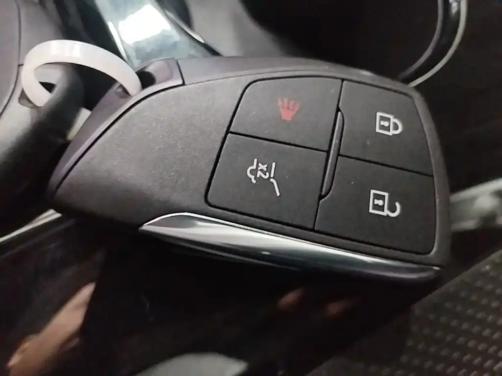 Buick Envision Plus — миниатюра 9