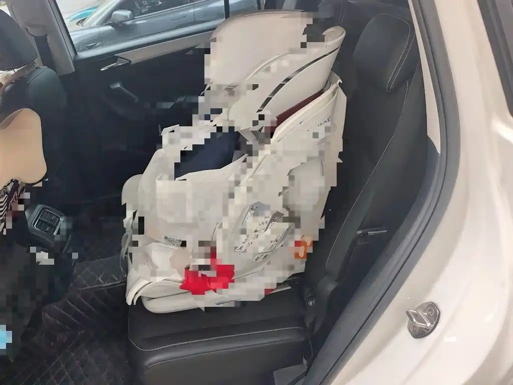 Volkswagen Tiguan L — миниатюра 13