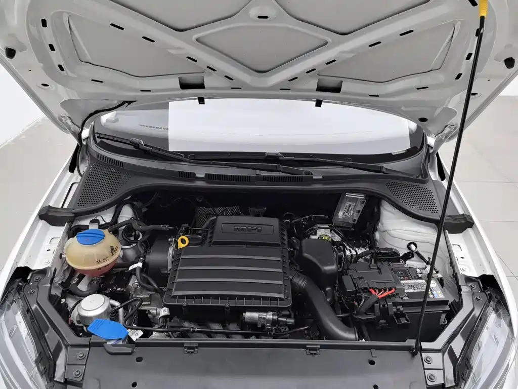 Volkswagen Santana — миниатюра 6