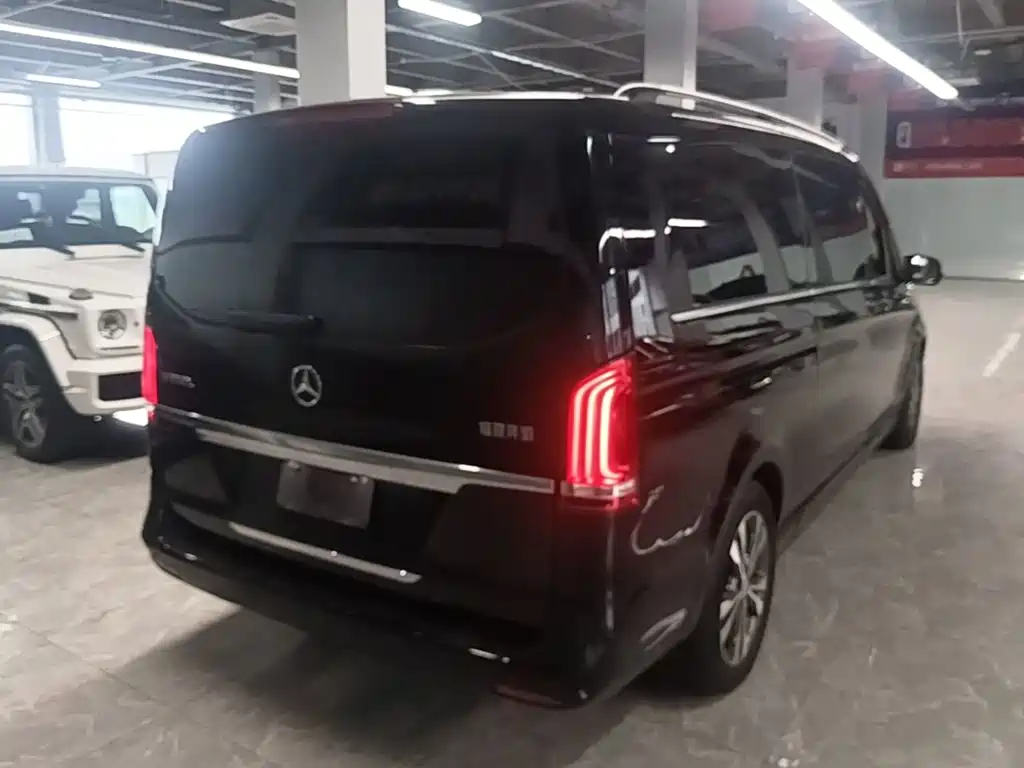 Mercedes-Benz V-Class — миниатюра 7