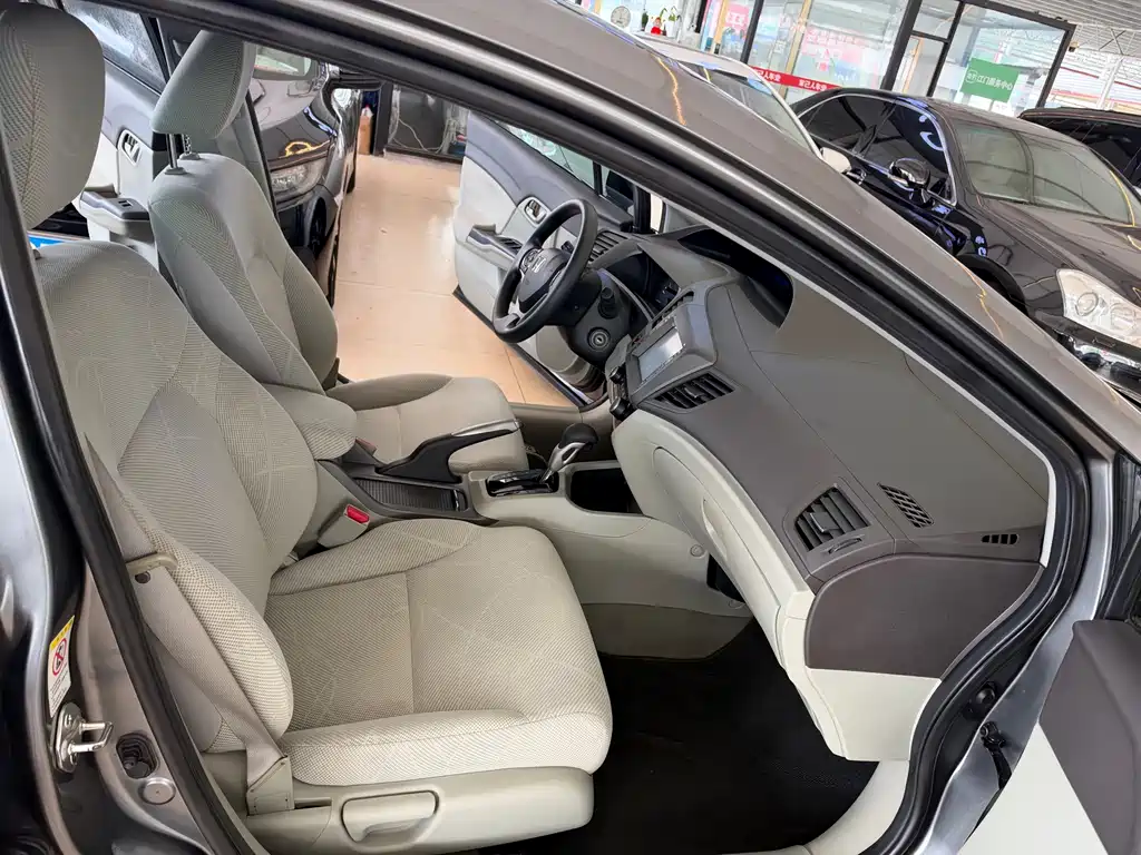 Honda Civic — миниатюра 30