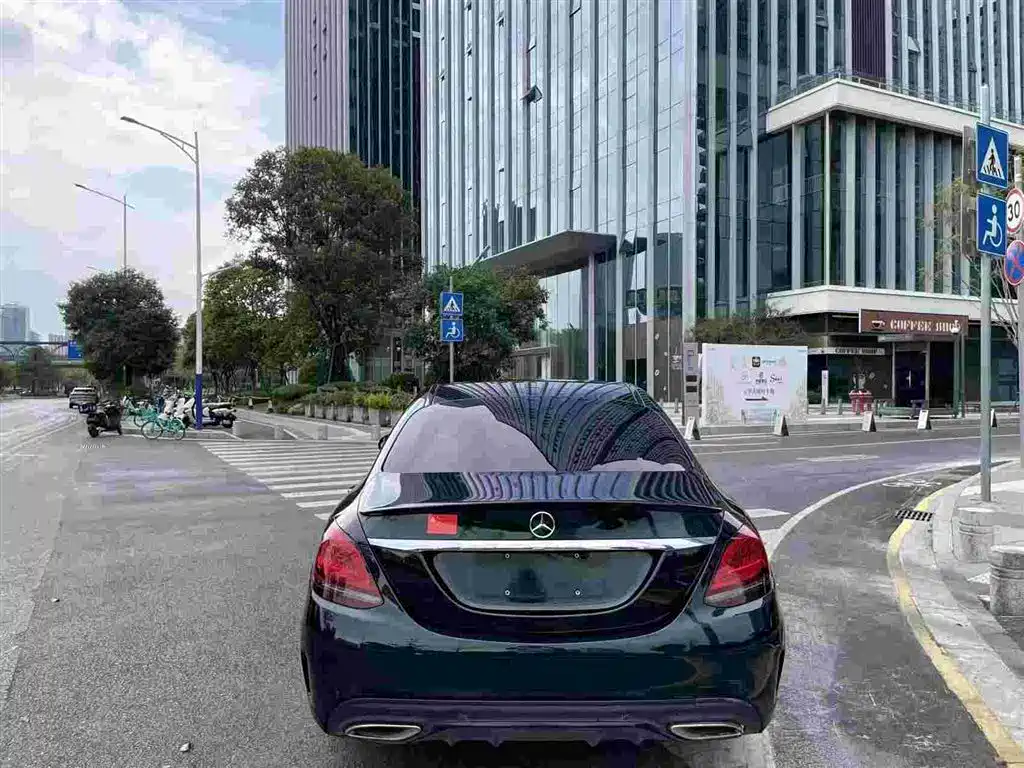 Mercedes-Benz C-Class — миниатюра 5