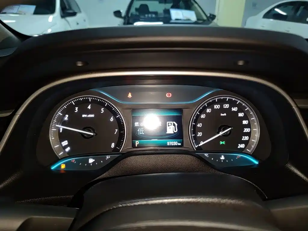 Buick Excelle — миниатюра 12
