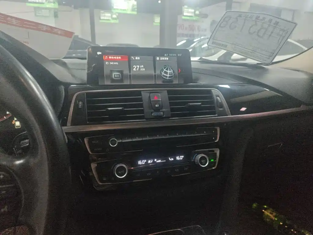 BMW 3 Series — миниатюра 13