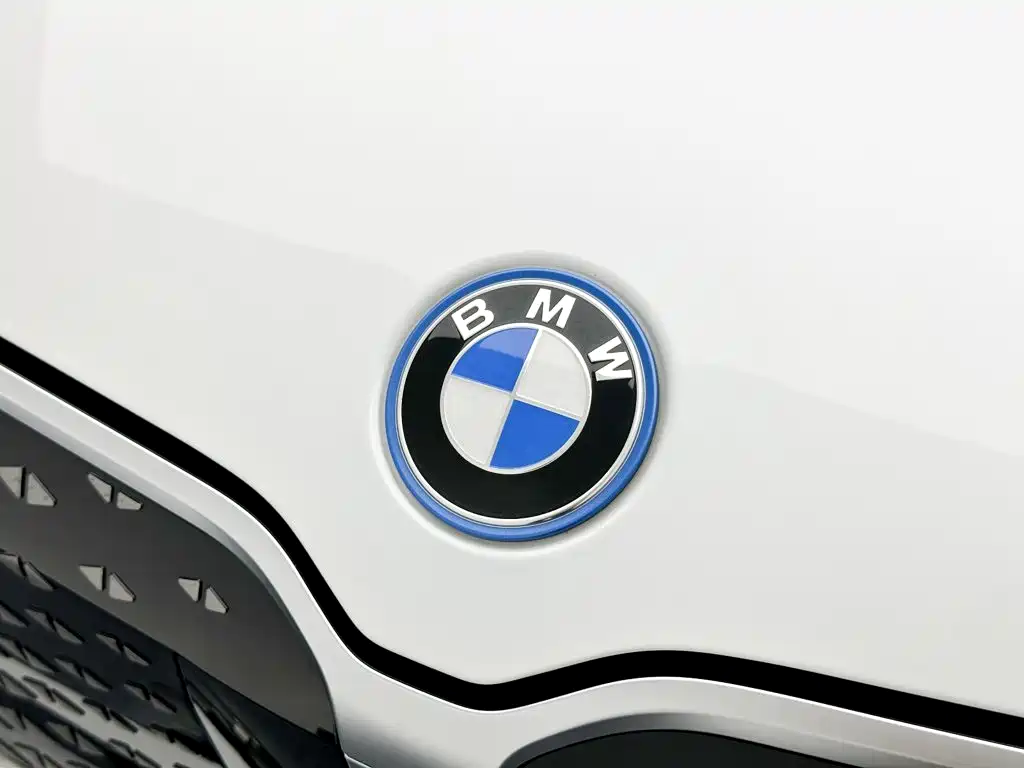 BMW iX1 — миниатюра 23