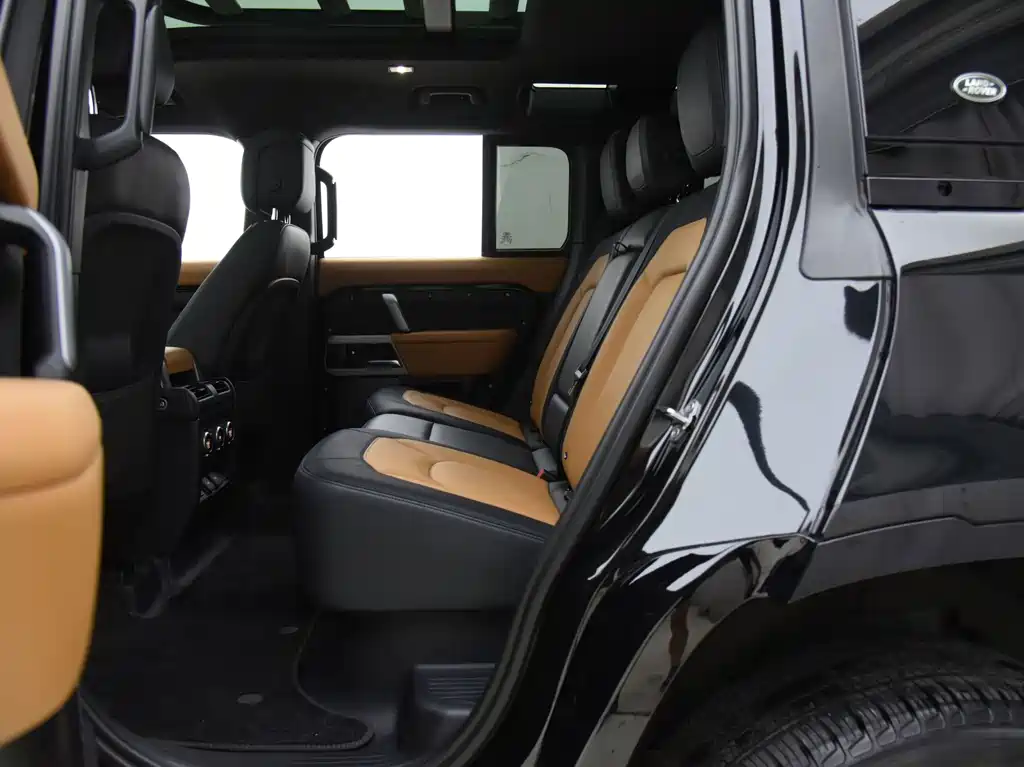 Land Rover Defender — миниатюра 12