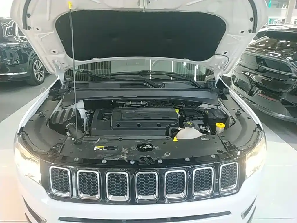 Jeep Compass — миниатюра 20
