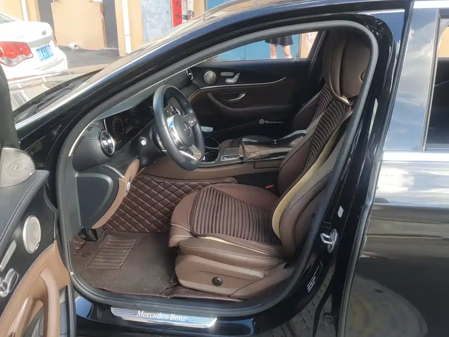 Mercedes-Benz E-Class — миниатюра 9