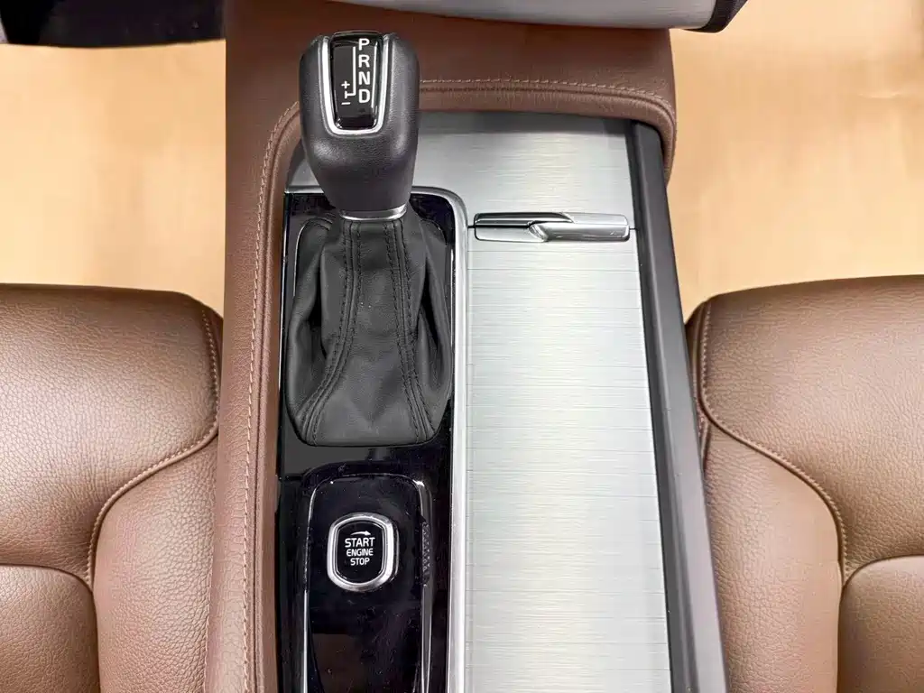 Volvo XC90 — миниатюра 18