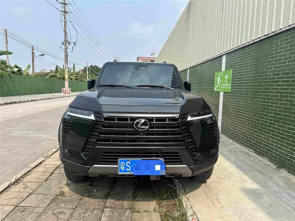 Lexus GX