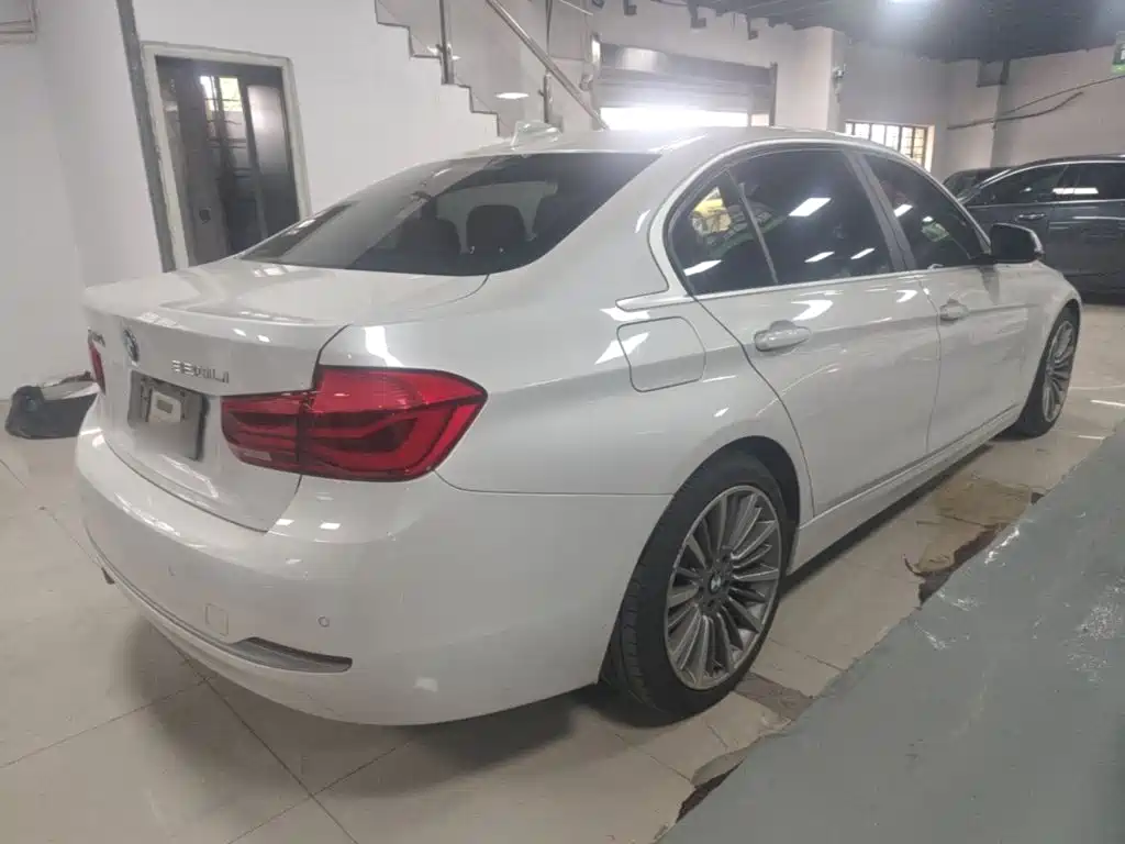 BMW 3 Series — миниатюра 7