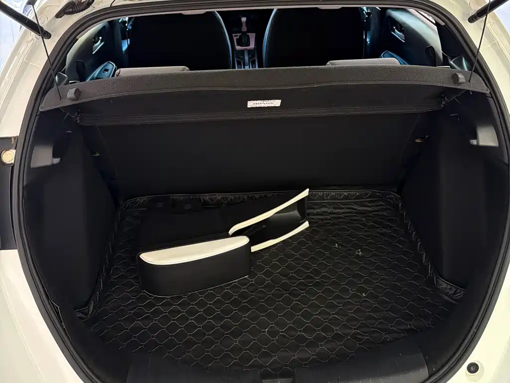 Honda Fit — миниатюра 14
